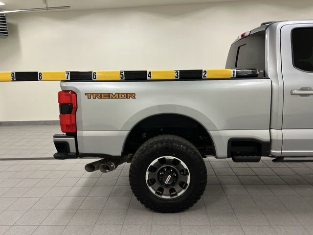 Certified 2024 Ford F350 Platinum w/ Tremor Off-Road Package AWD/4WD image 6