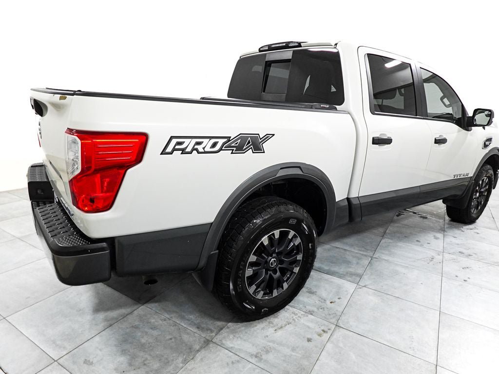 Used 2017 Nissan Titan PRO-4X AWD/4WD image 7