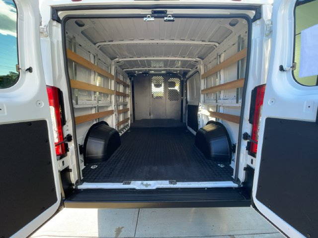 Used 2025 RAM ProMaster 2500 w/ U-Haul Equipment Group FWD image 11