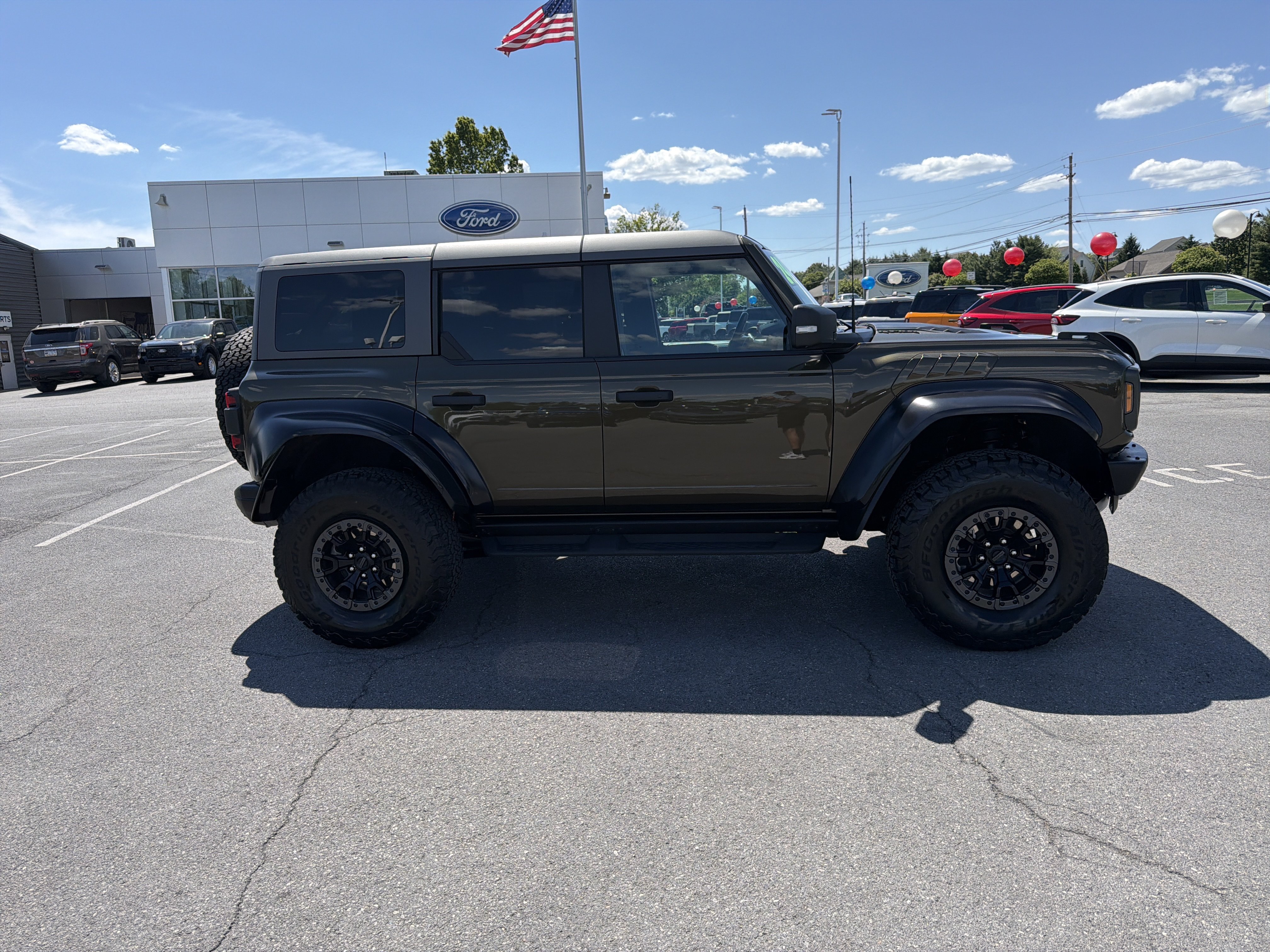 Certified 2024 Ford Bronco Raptor w/ Interior Carbon Fiber Pack 6 AWD/4WD image 2