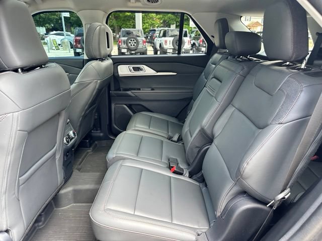 Certified 2025 Ford Explorer Active w/ Active Comfort Package AWD/4WD image 39