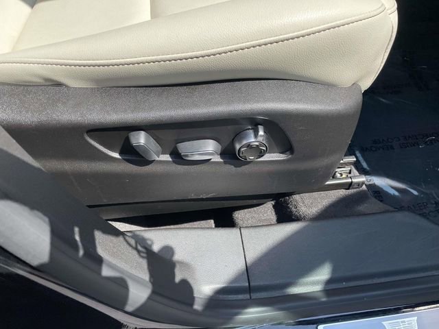 Used 2019 Cadillac XT4 Sport w/ Enhanced Visibility Package image 33