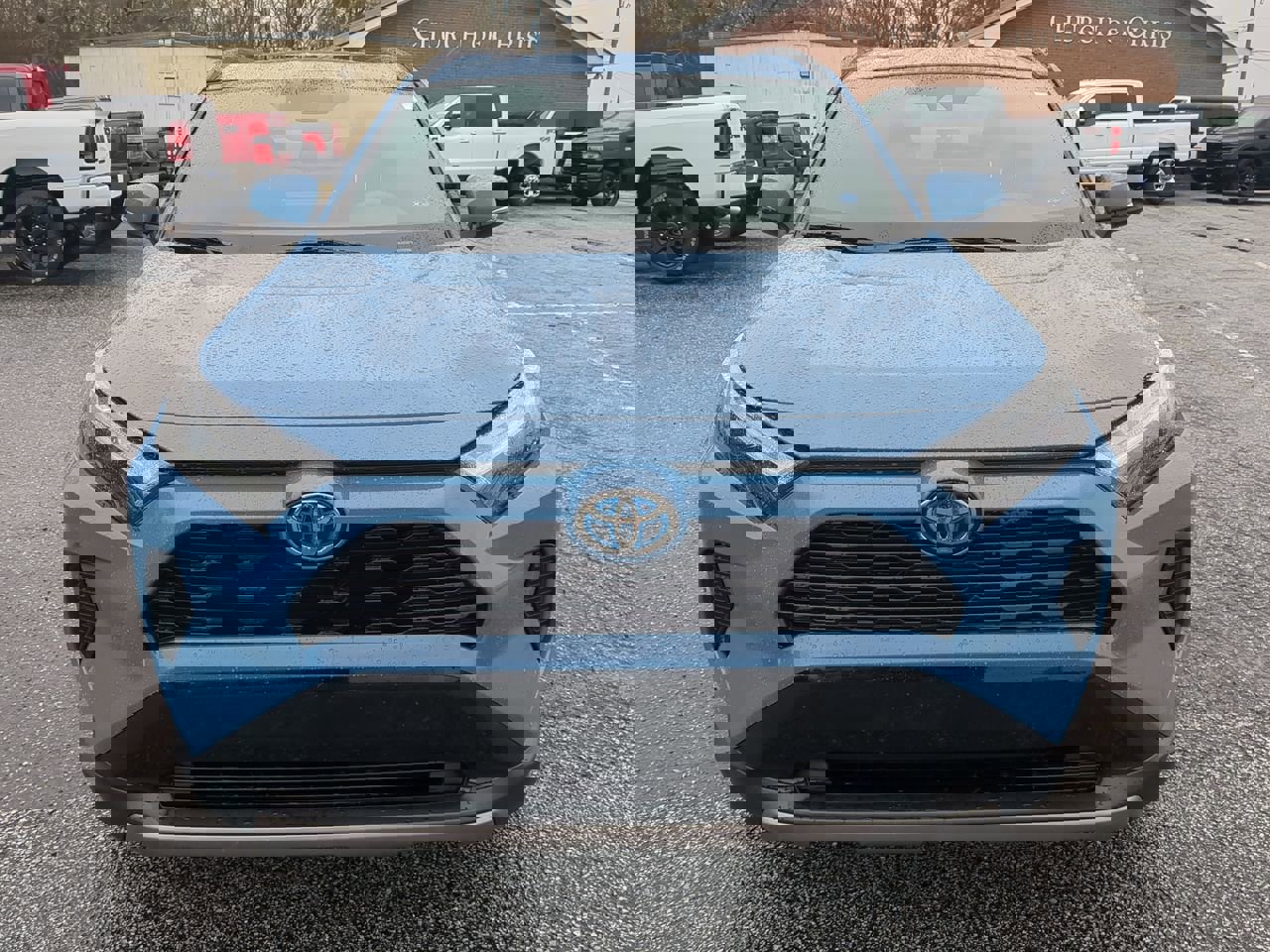 Used 2022 Toyota RAV4 SE w/ Convenience Package image 7