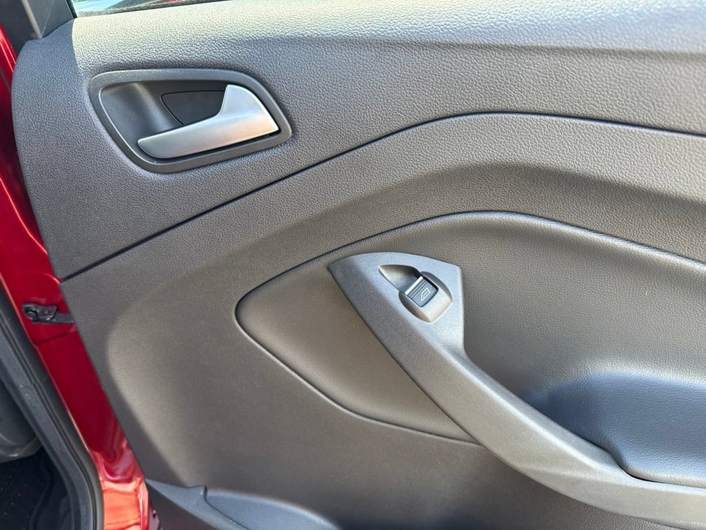 Certified 2019 Ford Escape SE FWD image 41
