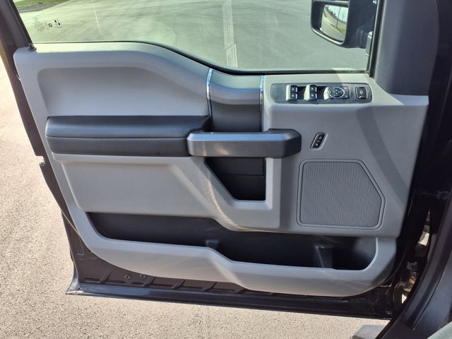 Certified 2022 Ford F350 XLT w/ Black Appearance Package AWD/4WD image 22