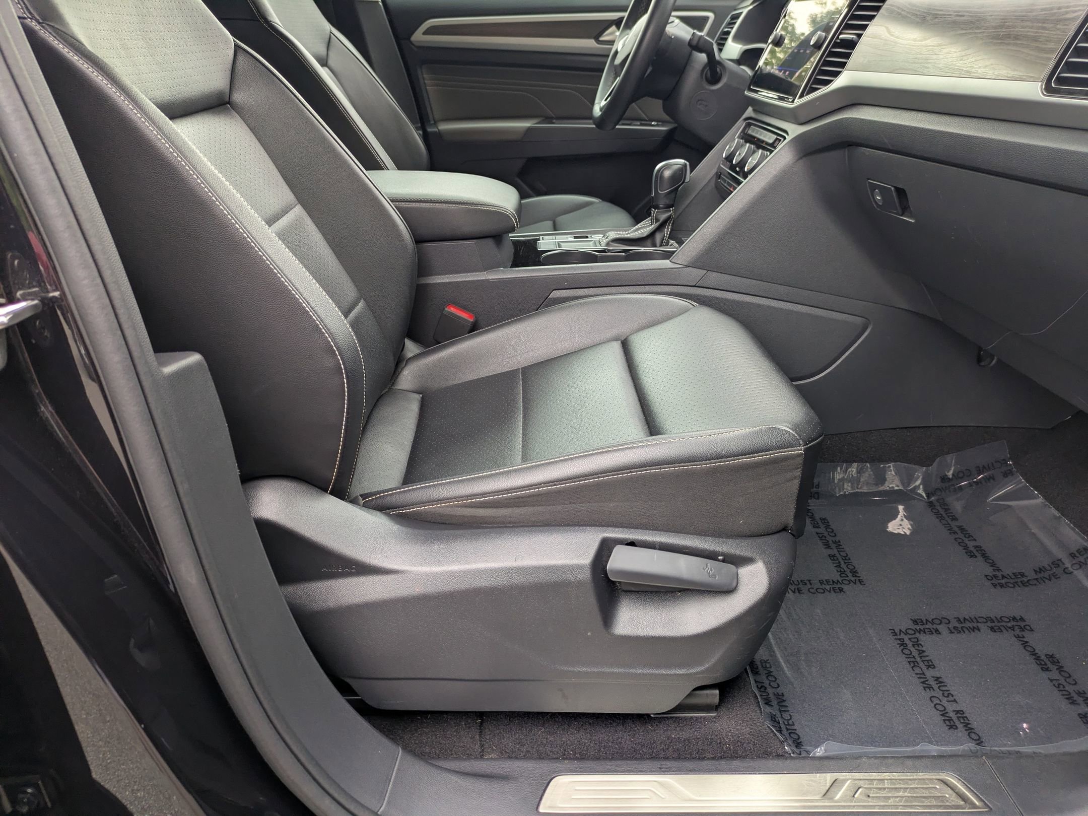 Used 2022 Volkswagen Atlas SE w/ Black Wheel Package FWD image 38