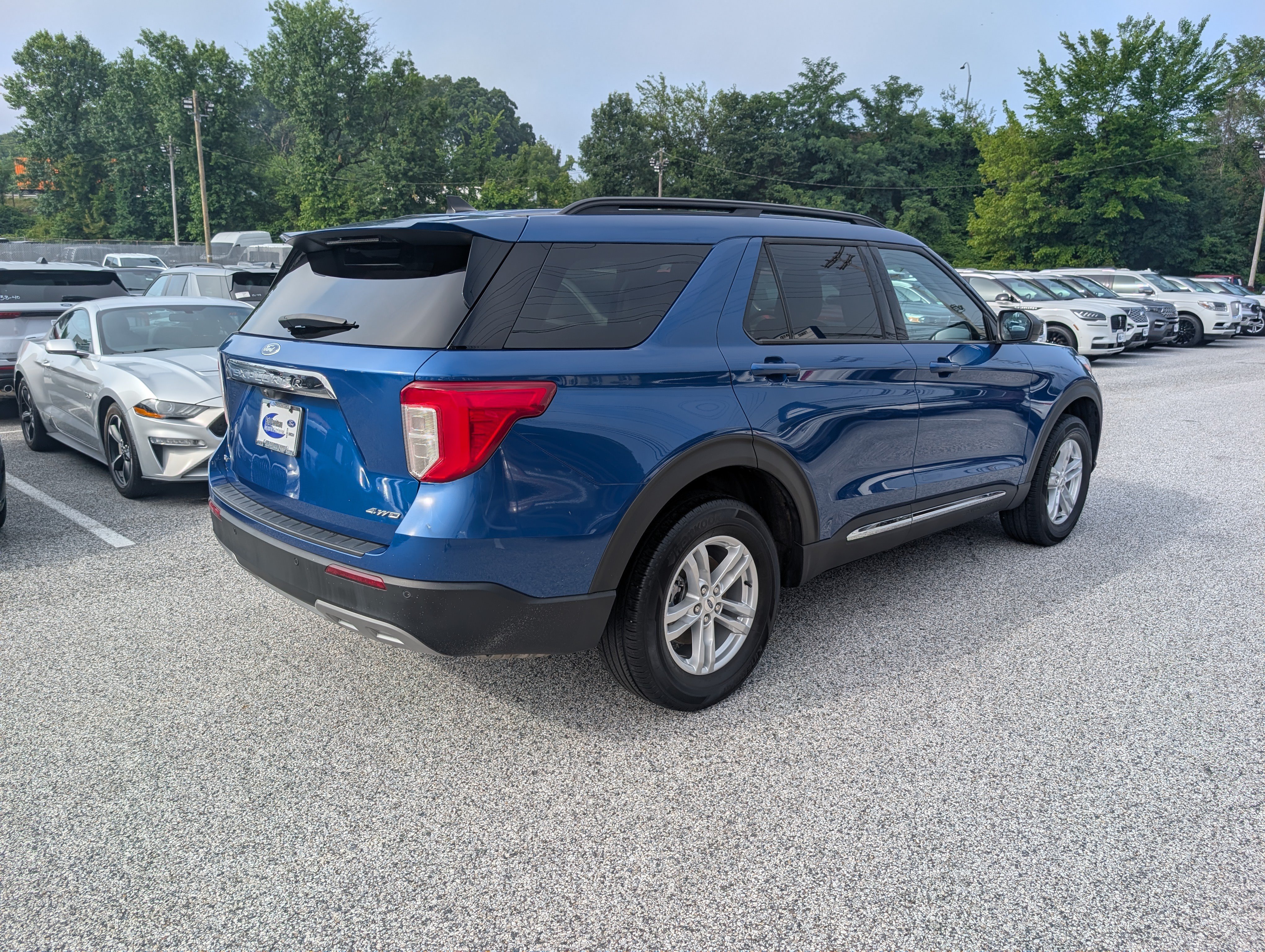 Certified 2023 Ford Explorer XLT w/ Equipment Group 202A AWD/4WD image 7