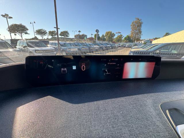 Certified 2025 Ford Expedition Active AWD/4WD image 18