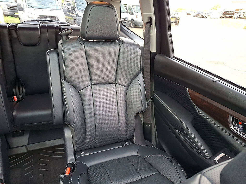Used 2023 Subaru Ascent Touring AWD/4WD image 14