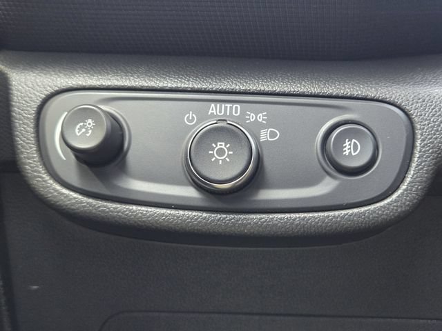 Used 2022 Chevrolet TrailBlazer LT w/ Convenience Package FWD image 21