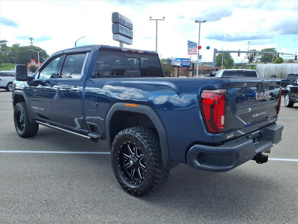 Used 2023 GMC Sierra 3500 Denali w/ Denali Ultimate Package AWD/4WD image 3