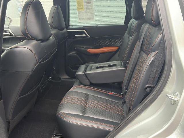 Used 2022 Mitsubishi Outlander SEL image 13