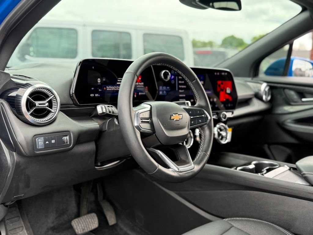 Used 2024 Chevrolet Blazer EV LT AWD/4WD image 13
