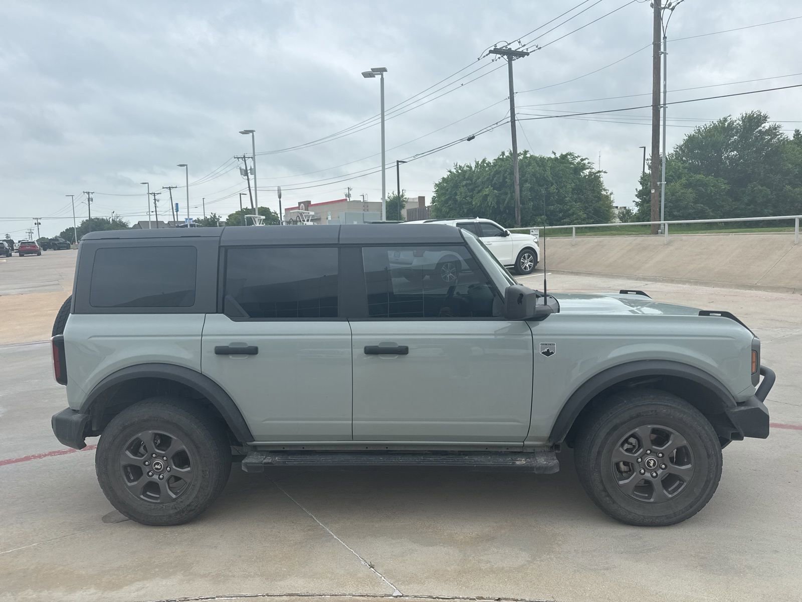Certified 2023 Ford Bronco Big Bend image 4