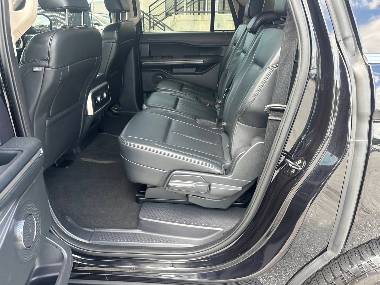 Certified 2024 Ford Expedition Max XLT RWD image 23