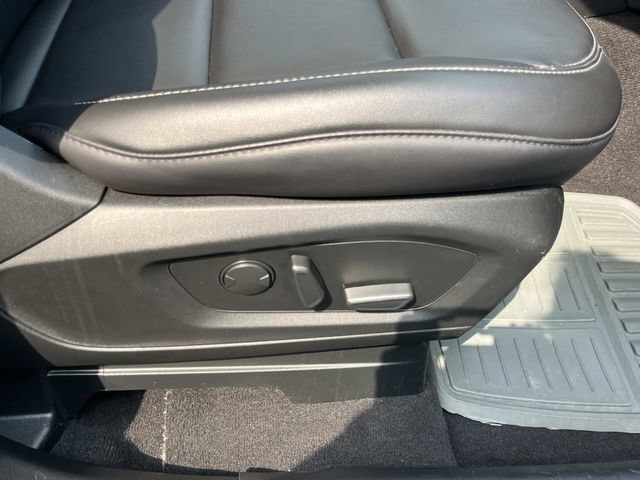 Certified 2024 Ford Explorer XLT w/ Equipment Group 202A AWD/4WD image 31