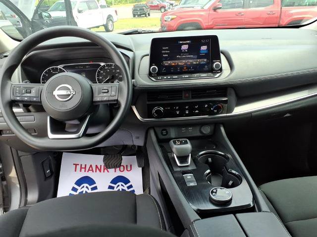 Used 2024 Nissan Rogue S AWD/4WD image 12