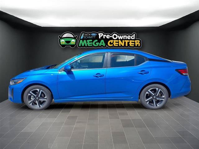 Used 2025 Nissan Sentra SV FWD image 3