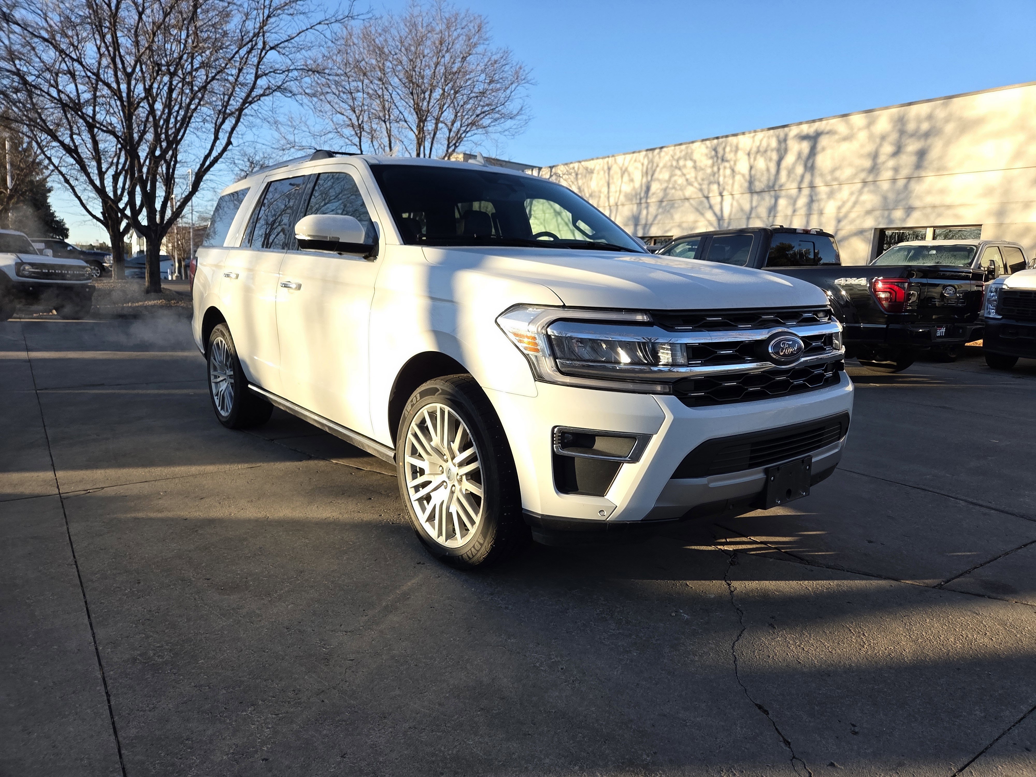 Certified 2024 Ford Expedition Limited image 3