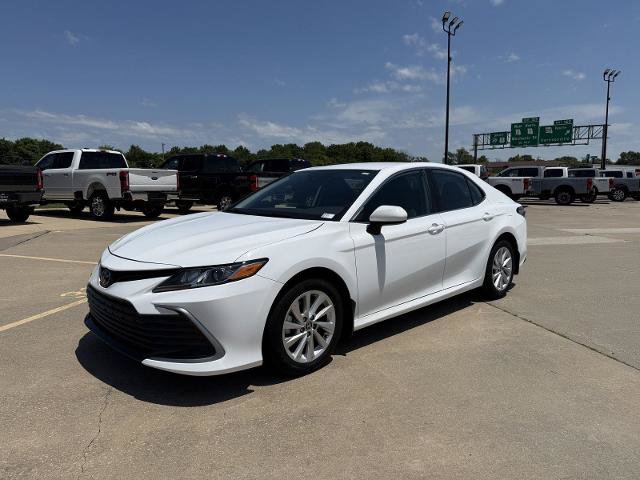 Used 2024 Toyota Camry LE FWD image 4