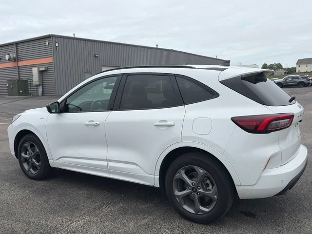 Certified 2023 Ford Escape ST-Line w/ Tech Pack #1 AWD/4WD image 8