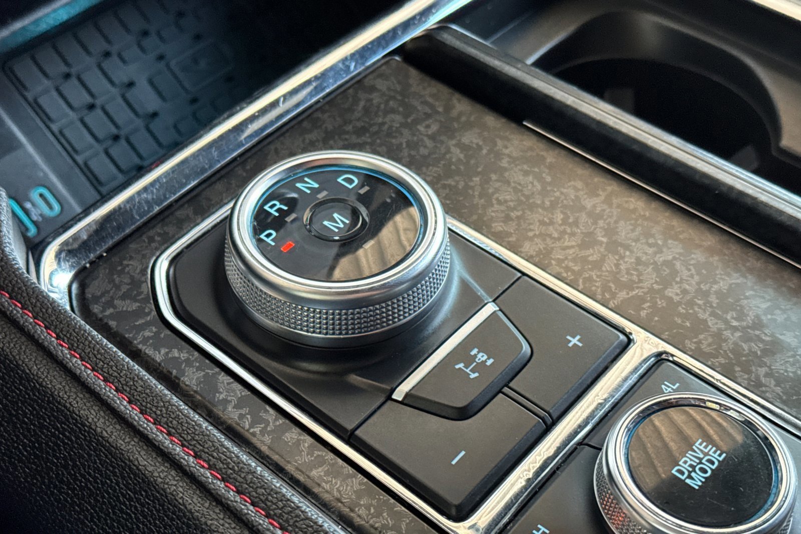 Certified 2022 Ford Expedition Limited image 35