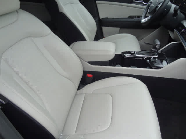 Used 2024 Kia Sportage EX AWD/4WD image 13