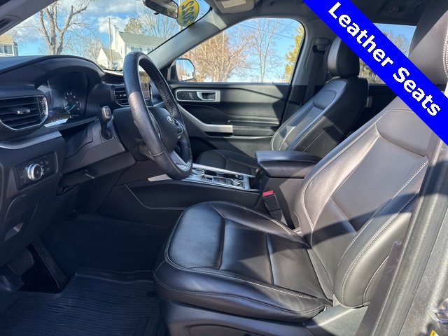 Certified 2022 Ford Explorer XLT w/ Equipment Group 202A image 8