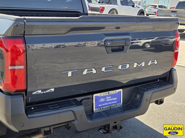 Used 2024 Toyota Tacoma SR w/ SR Upgrade Package AWD/4WD image 6