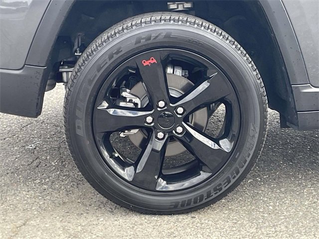 Used 2023 Jeep Grand Cherokee Altitude image 7