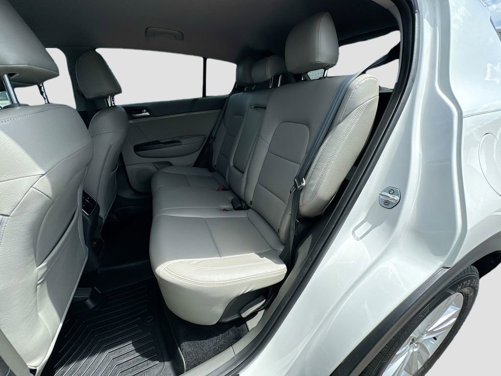 Used 2018 Kia Sportage LX w/ LX Technology Package FWD image 23