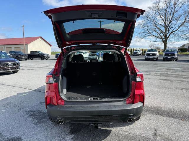 Certified 2022 Ford Escape SE w/ SE Sport Appearance Package image 28