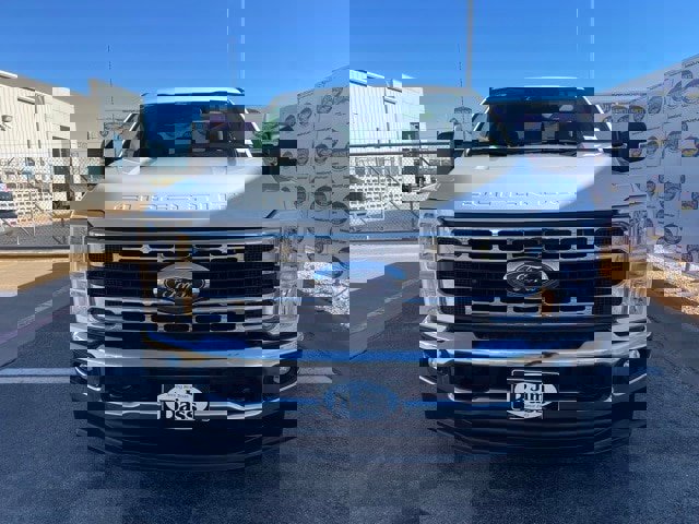 Certified 2025 Ford F250 XLT image 3
