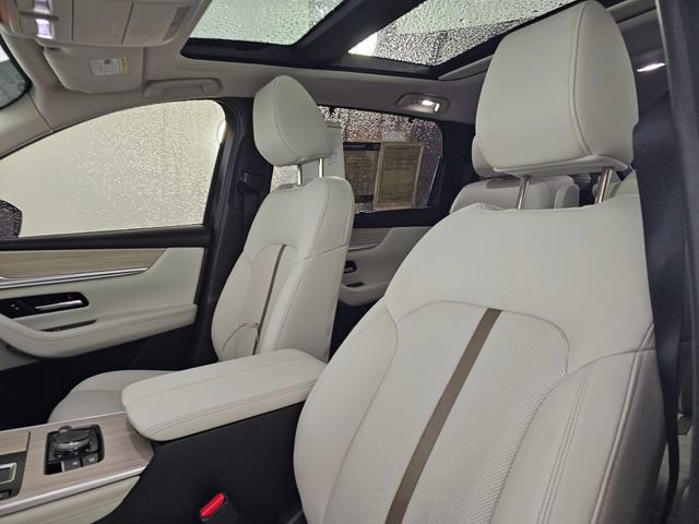 Used 2024 MAZDA CX-90 3.3 Turbo w/ Premium Plus Pkg image 25