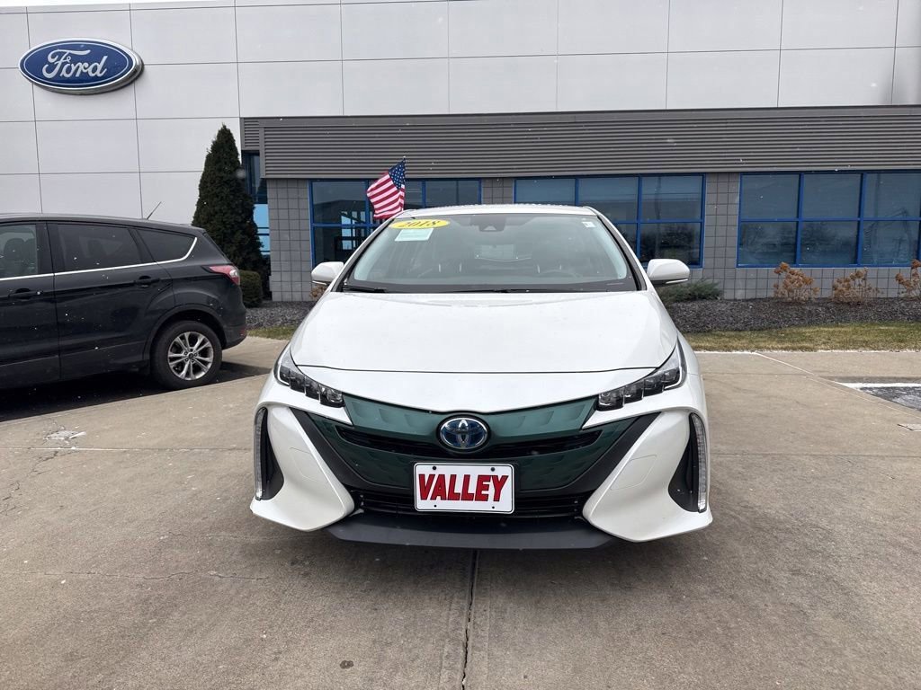 Used 2018 Toyota Prius Prime Premium image 2