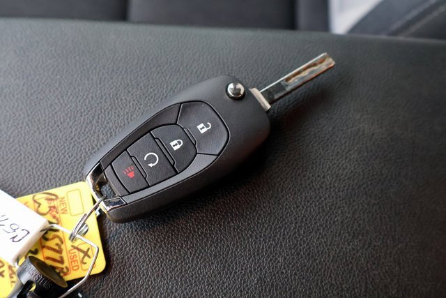 Used 2024 Chevrolet Trax RS image 34