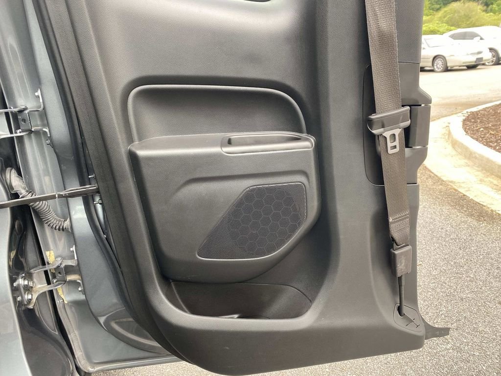 Used 2022 Chevrolet Colorado LT w/ Fleet Safety Package RWD image 13
