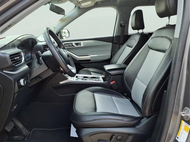 Certified 2023 Ford Explorer XLT w/ Equipment Group 202A AWD/4WD image 17