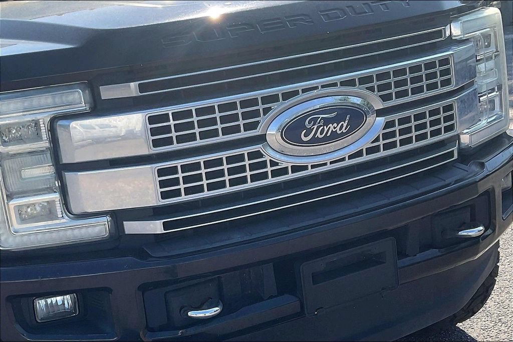 Certified 2017 Ford F250 Platinum w/ FX4 Off-Road Package AWD/4WD image 28