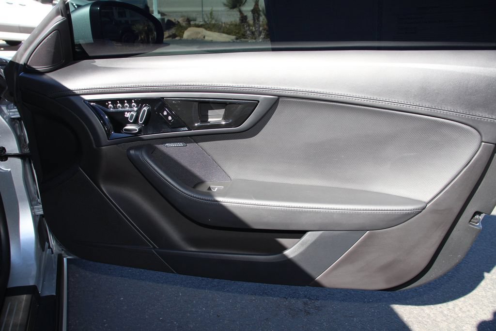 Used 2022 Jaguar F-TYPE Coupe RWD image 24
