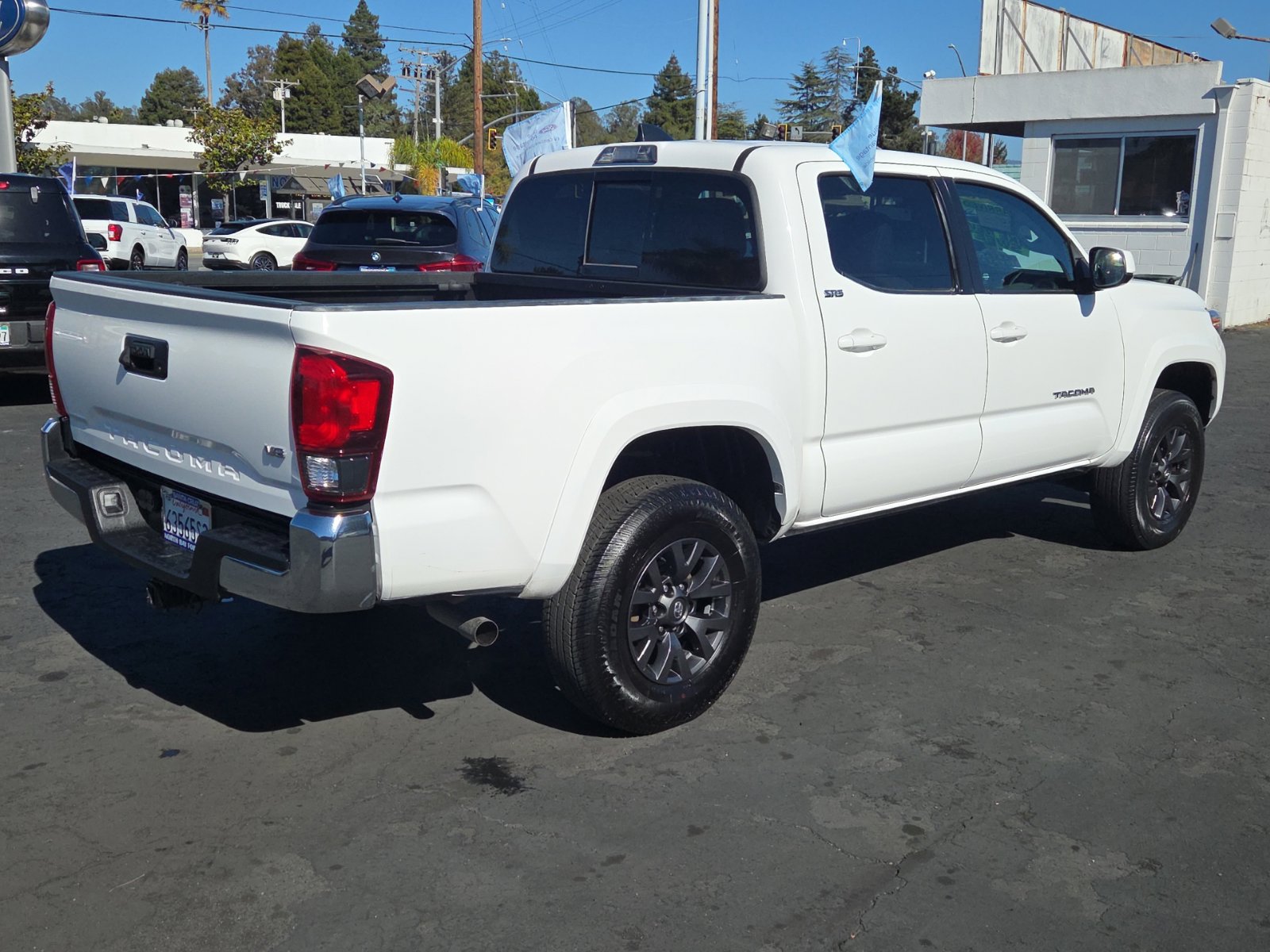 Used 2023 Toyota Tacoma SR5 RWD image 5