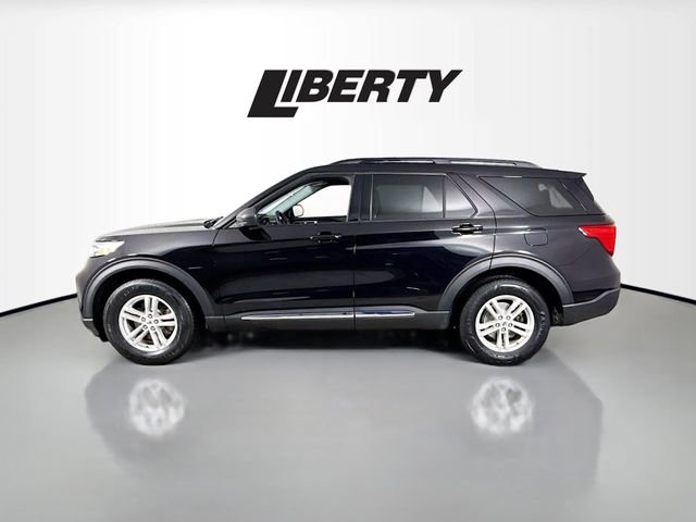Certified 2022 Ford Explorer XLT w/ Equipment Group 202A image 4