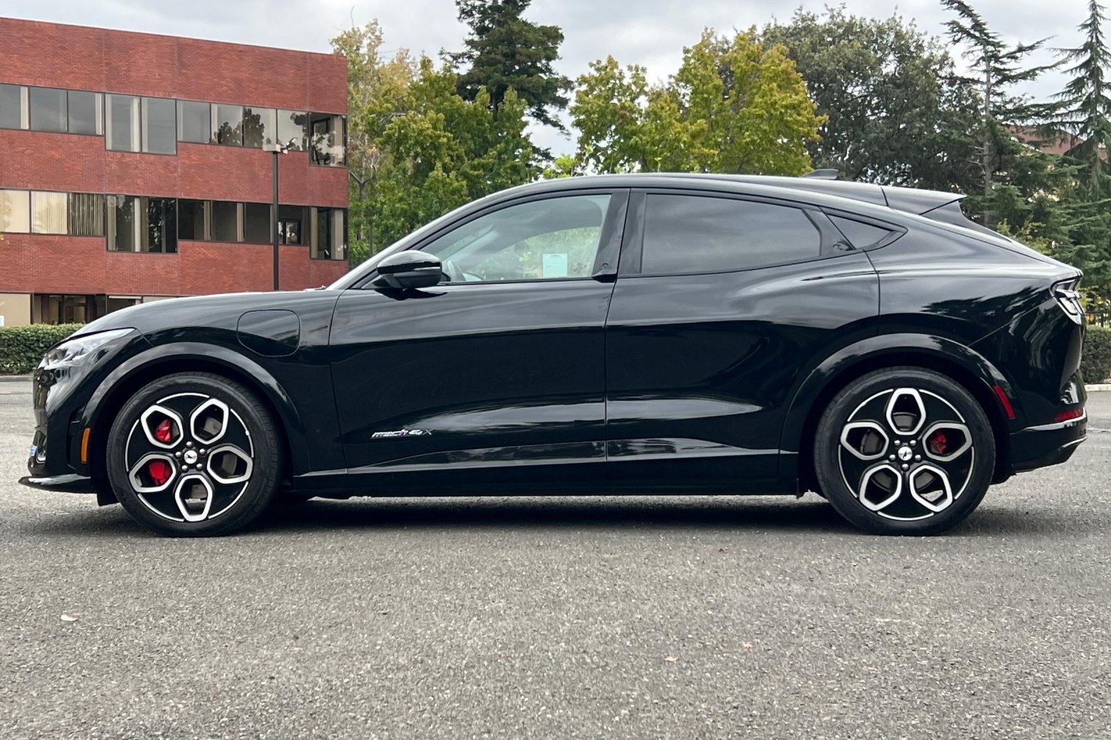 Certified 2021 Ford Mustang Mach-E GT image 2