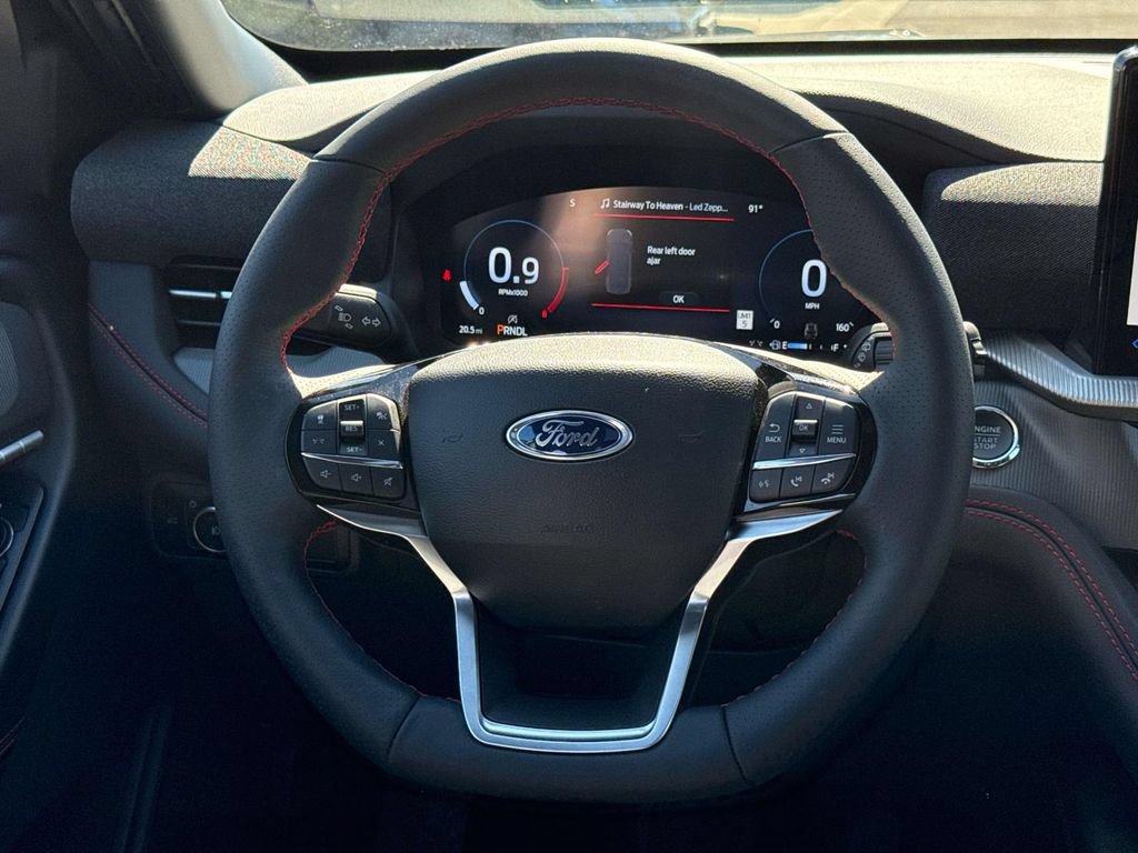 Certified 2026 Ford Explorer ST-Line w/ ST-Line Street Pack AWD/4WD image 17
