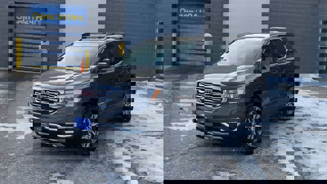 Used 2019 GMC Acadia SLE w/ Driver Alert Package I image 5