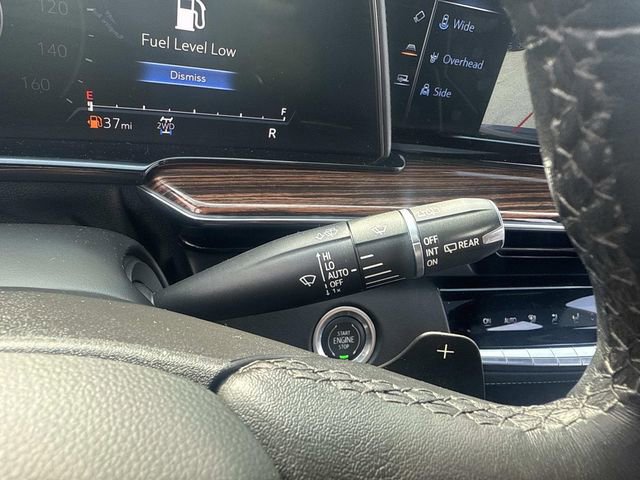 Used 2021 Cadillac Escalade Premium Luxury image 32