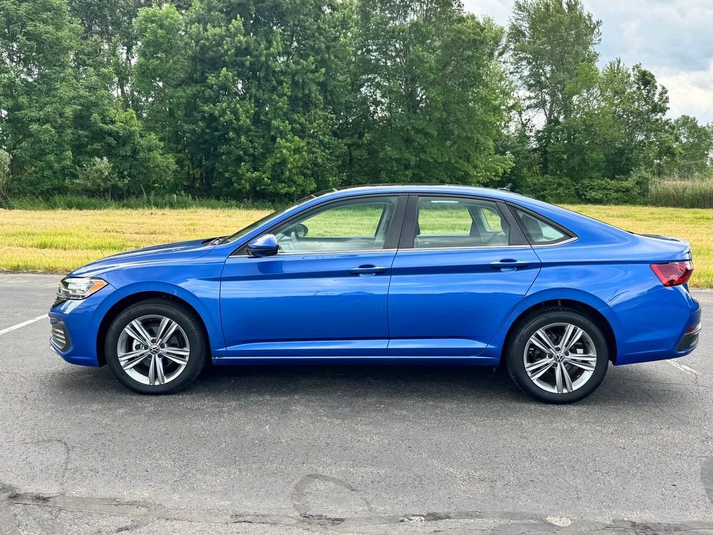 Used 2022 Volkswagen Jetta SE FWD image 9