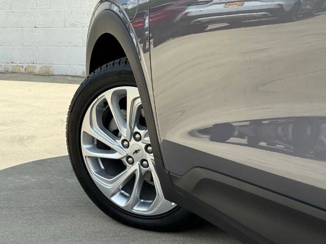 Used 2023 Chevrolet Bolt EUV LT w/ Driver Confidence Package image 17