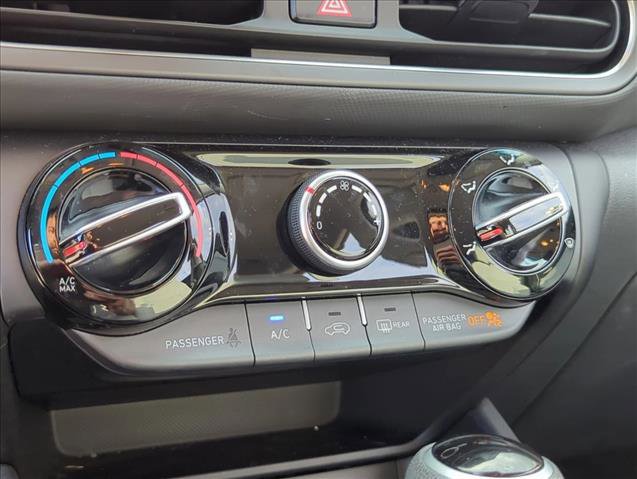 Used 2023 Hyundai Kona SEL image 10