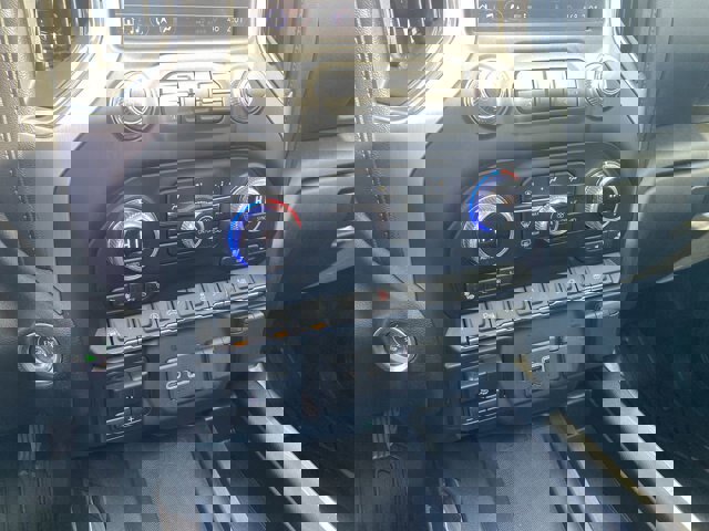 Used 2019 GMC Sierra 1500 SLT w/ SLT Premium Plus Package image 17